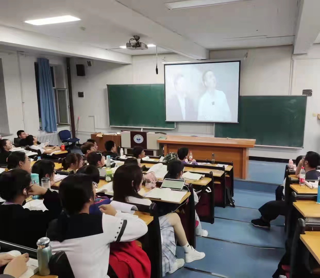 d21402631d4fb9841b9c2b3def40452