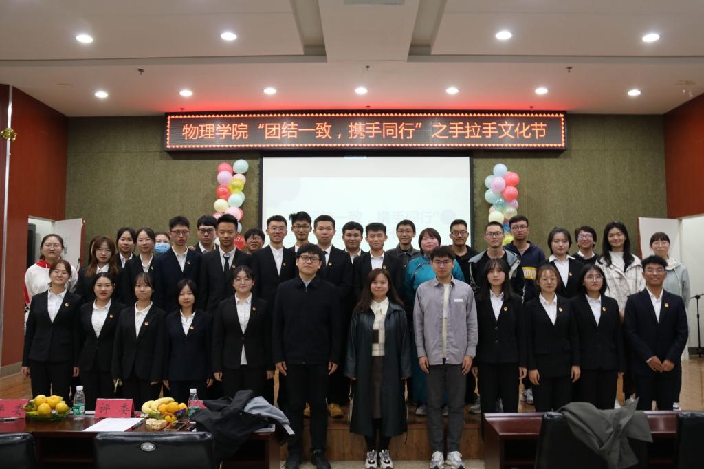 4C2CD8B0908BB4258BA2BDA779D179BF