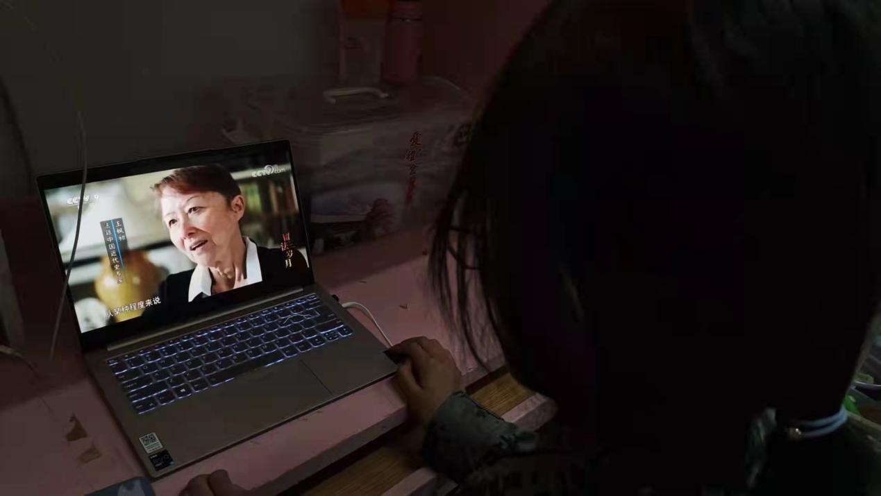 71204f97a5b0990a647fa8243bb4899